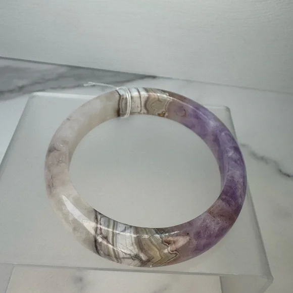 Amethyst Agate Hard Bangle - 60.7mm - Picture 8 of 10